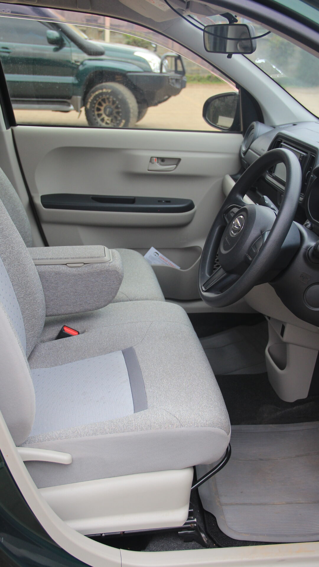 Daihatsu Boon - Efficient & Urban‑Friendly - Image 12